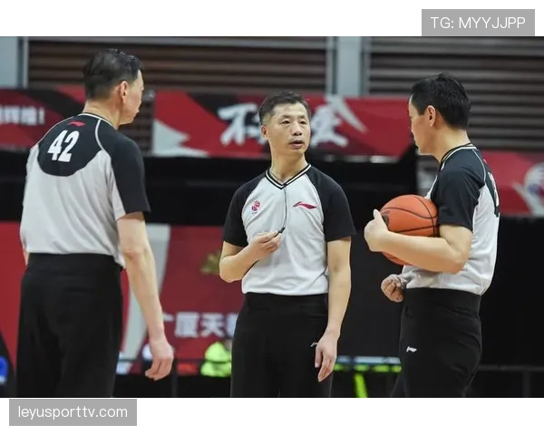 VAR争议再起？CBA裁判标准在季后赛高强度对抗中面临考验